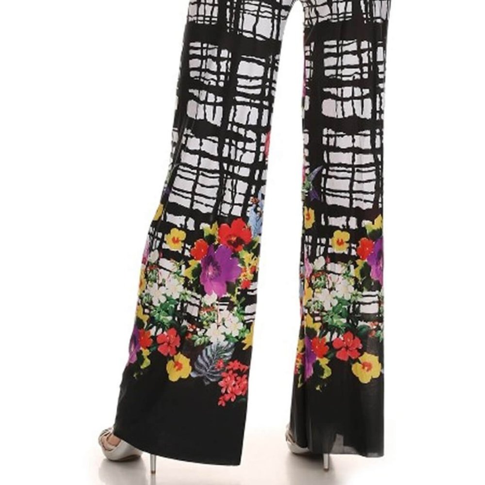 Beautiful Lady's Printed Palazzo Pant - Picture 2 of 4